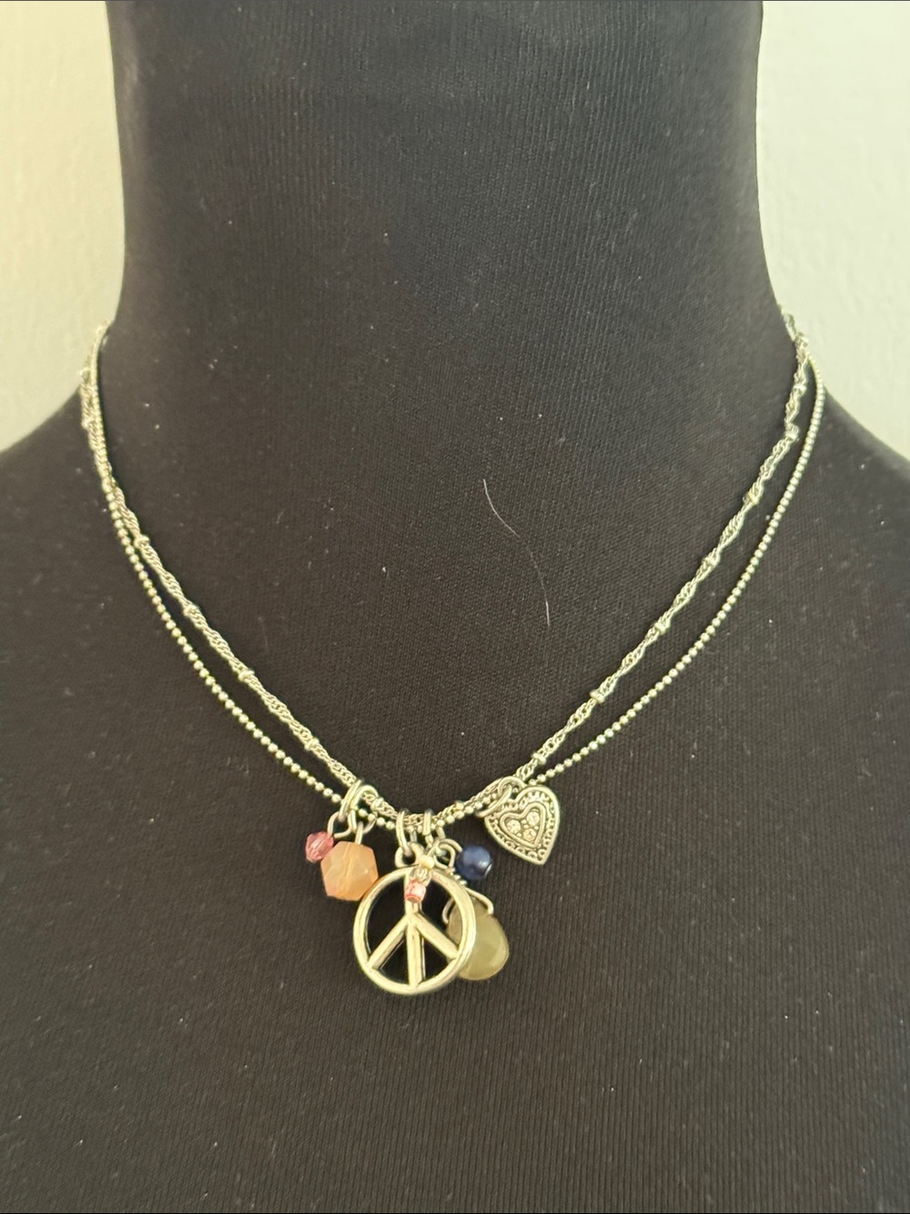 American Eagle Outfitters Peace choker